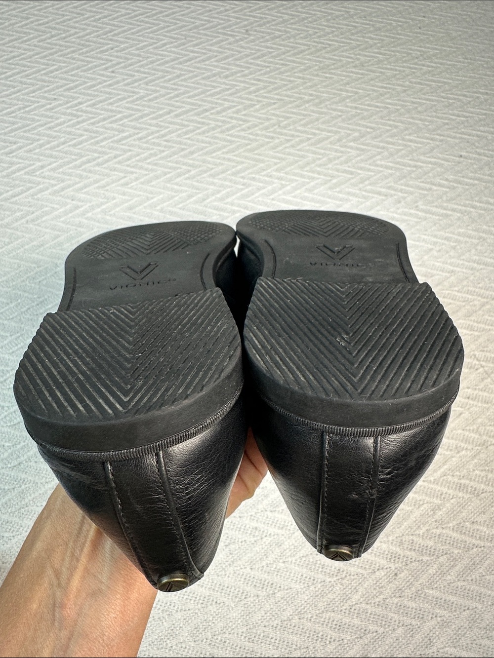 Vionic Black Leather Slip-On Loafers for Men - Picture 11 of 11